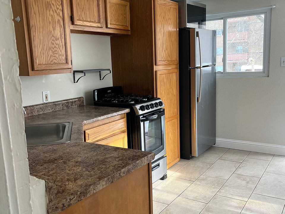 1st image of 622 N Logan St #3