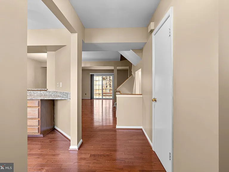 8871 Manahan Dr — Photo 2