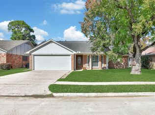 6234 Leaf Arbor Dr, Houston, TX 77092