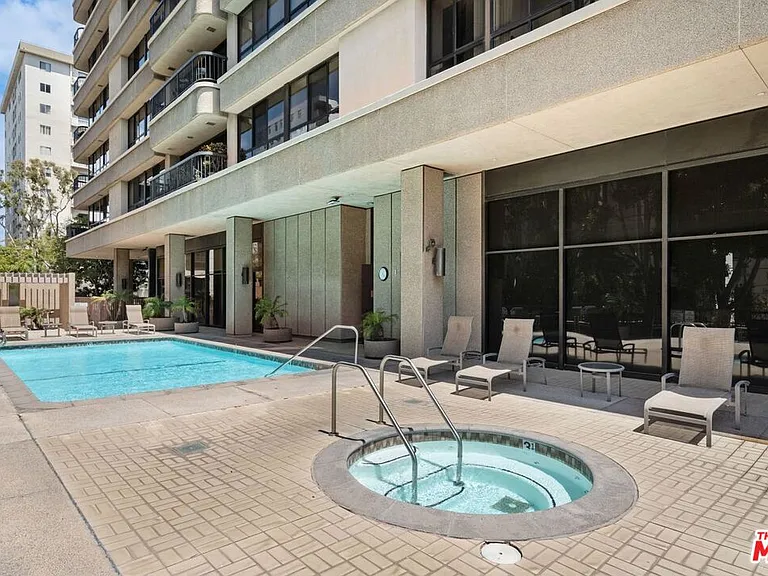 10750 Wilshire Blvd #1501 — Photo 32
