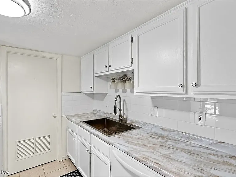 4314 Hyde Park Dr #4 — Photo 10