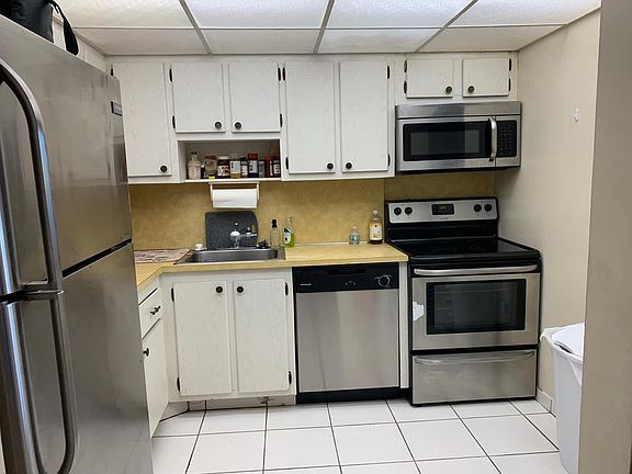 3rd image of 16851 NE 23rd Ave APT 209