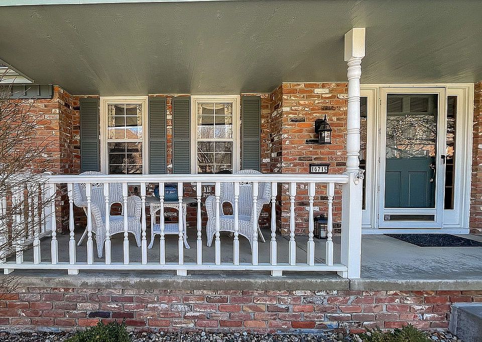 16715 L St, Omaha, NE 68135 Zillow