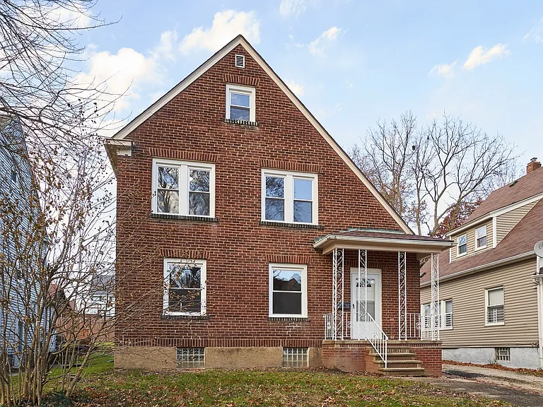 373 N Firestone Blvd — Photo 1