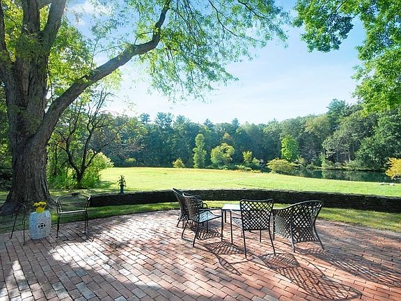 3rd image of 308 Musterfield Rd