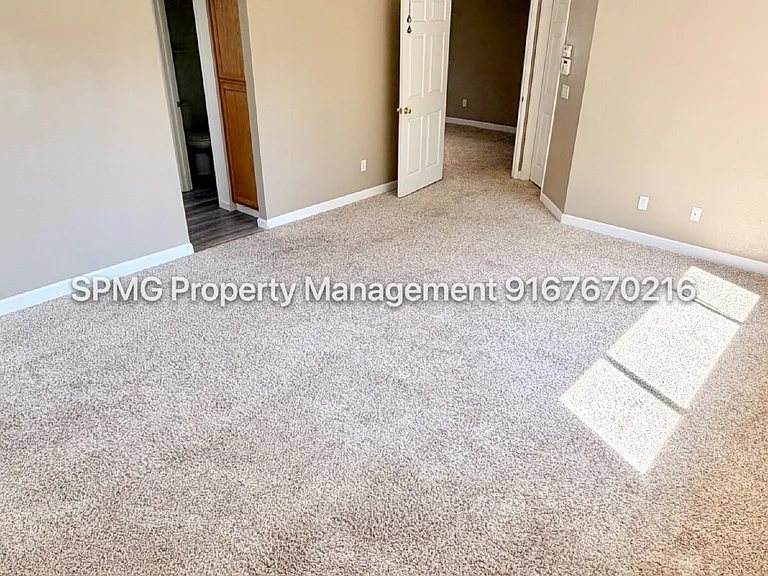609 Granada Pass Dr — Photo 40