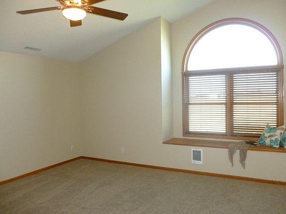 5th image of 2621 140th St NW