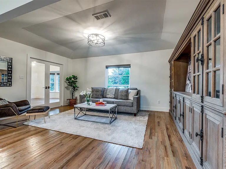 5908 Melshire Dr — Photo 34