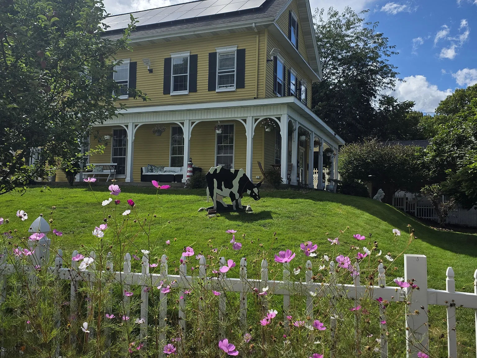 3 bed, 2200 sqft, $3,300 — Photo 4