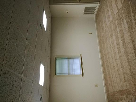 2nd image of 409 Willis St