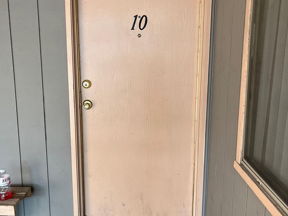 1st image of 3150 E Bellevue St APT 10