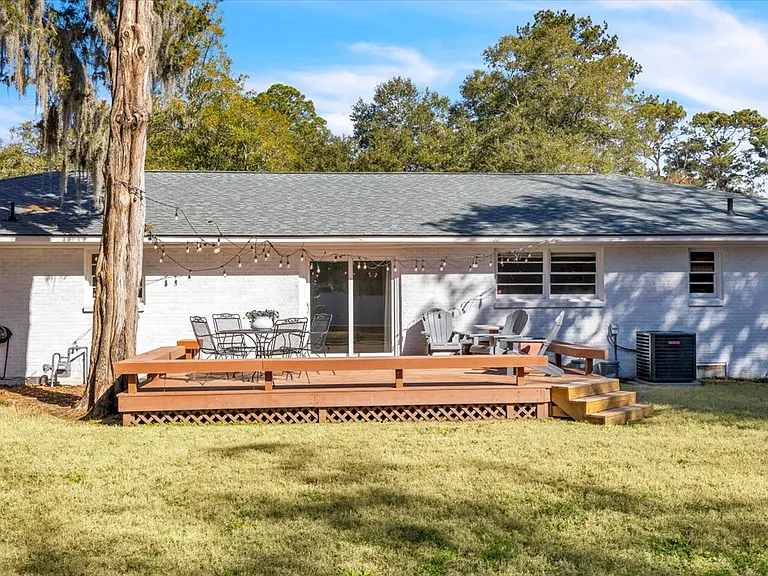 317 Kensington Dr — Photo 36