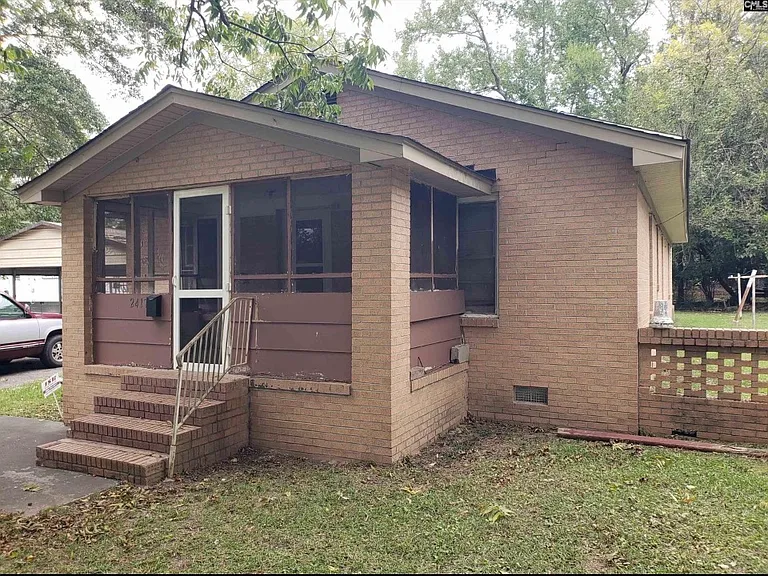 2417 Holloway St — Photo 17