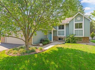 1420 Cutters Ln, Eagan, MN 55122