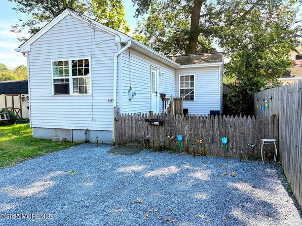 548 Clark Ave #B