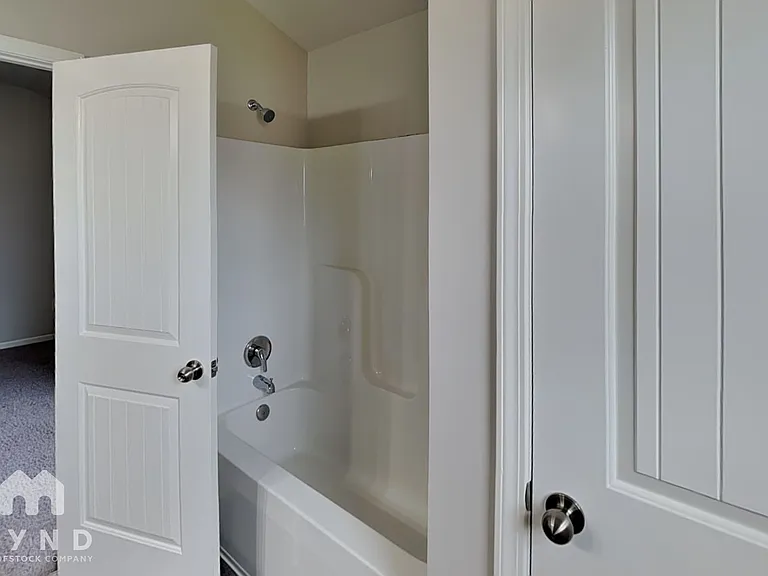 742 S Cypress St — Photo 11