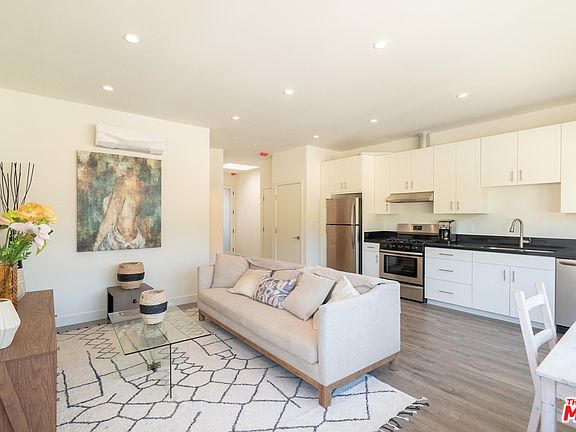 4th image of 905 Parkman Ave #5