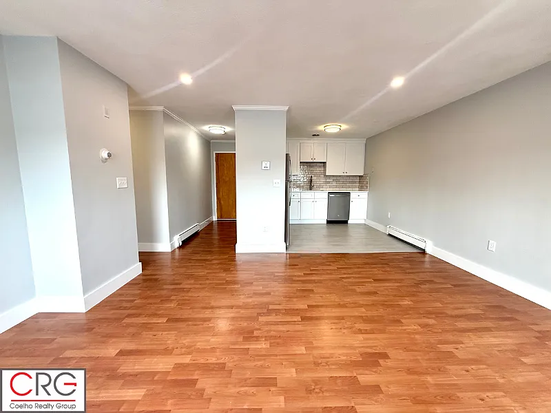 2 bed, 900 sqft, $2,850 — Photo 1