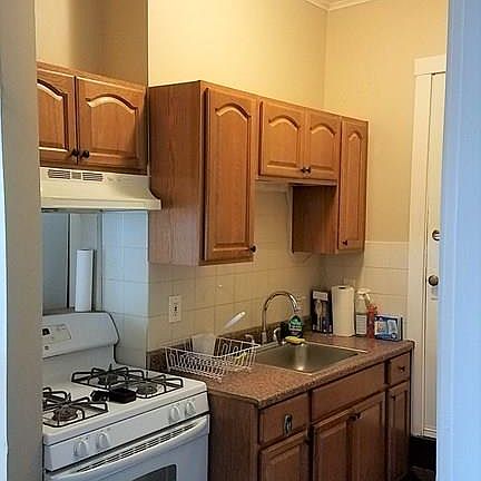 2nd image of 8 Park St #5