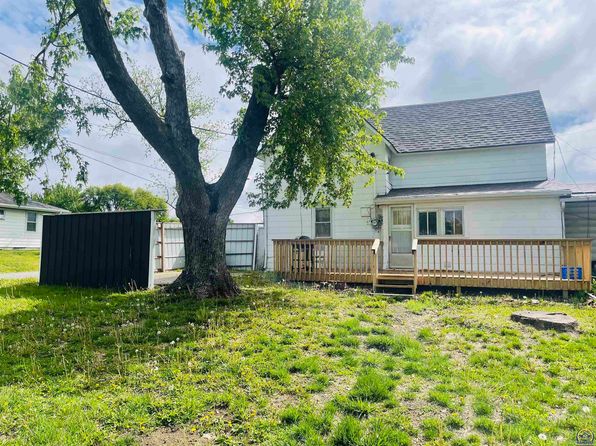 203 Oak St, Nortonville, KS 66060