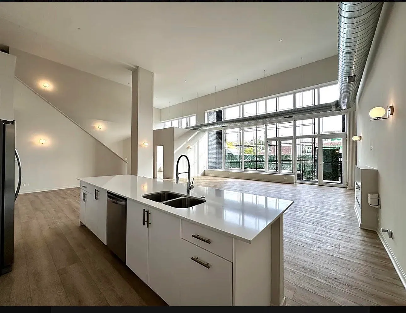 1 bed, 1.5 bath, 830 sqft, $2,450 — Photo 4