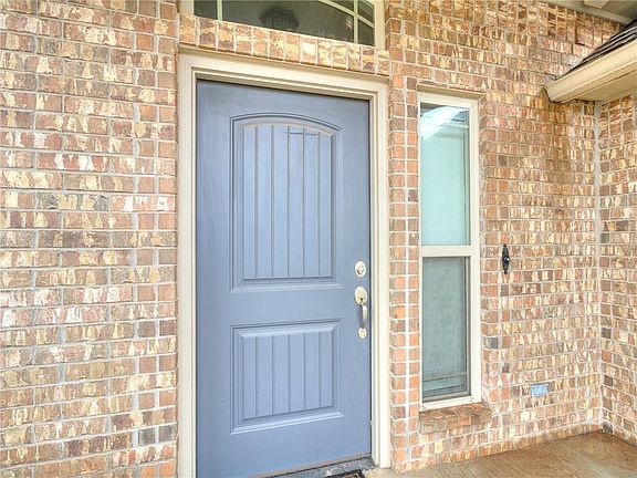3rd image of 4916 SW 121st Pl