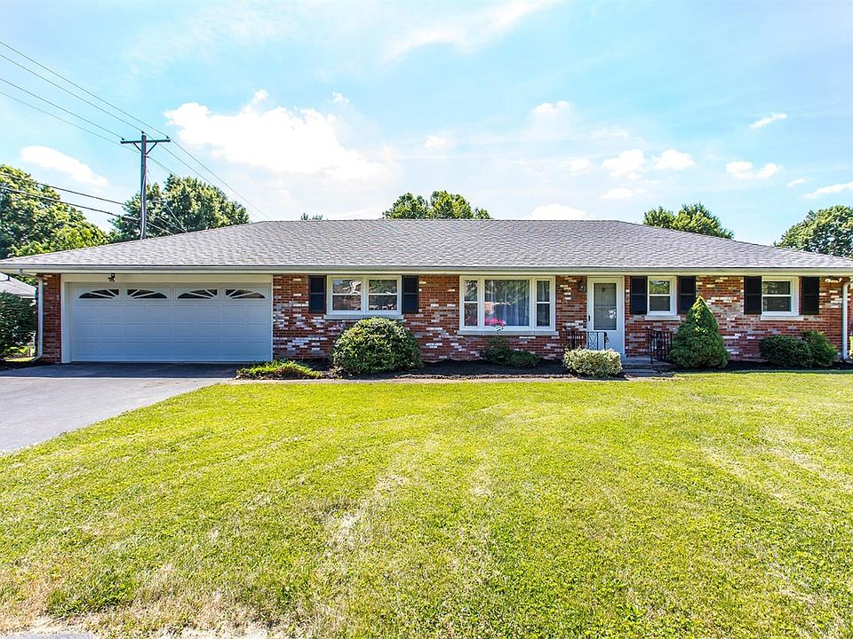1st image of 3132 Hyde Park Dr
