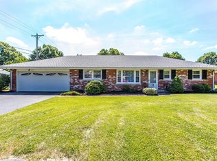 3132 Hyde Park Dr, Lexington, KY 40503