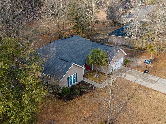 4th image of 1170 Watsonia Dr