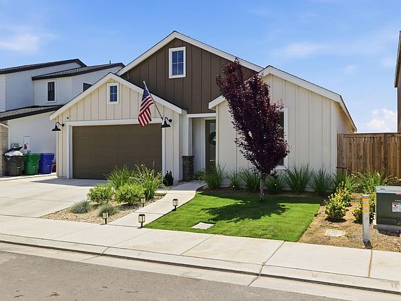 4th image of 3217 Golden Trails Ln