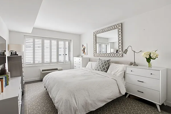 Rented by Compass | media 4