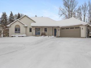 3140 N Bluff Ct, Hudsonville, MI 49426