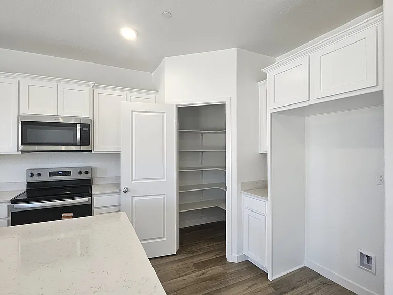 4730 Sami Jo Dr — Photo 14