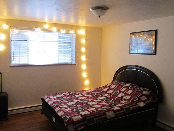 2nd image of 661 Pearl St #11