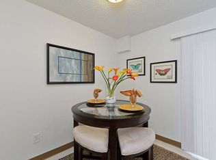 2020 Essex Dr, Arnold, MO 63010