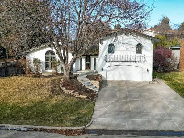 1108 N Parkview Dr, Bismarck, ND 58501