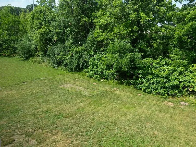 1041 Oberlin Rd — Photo 8
