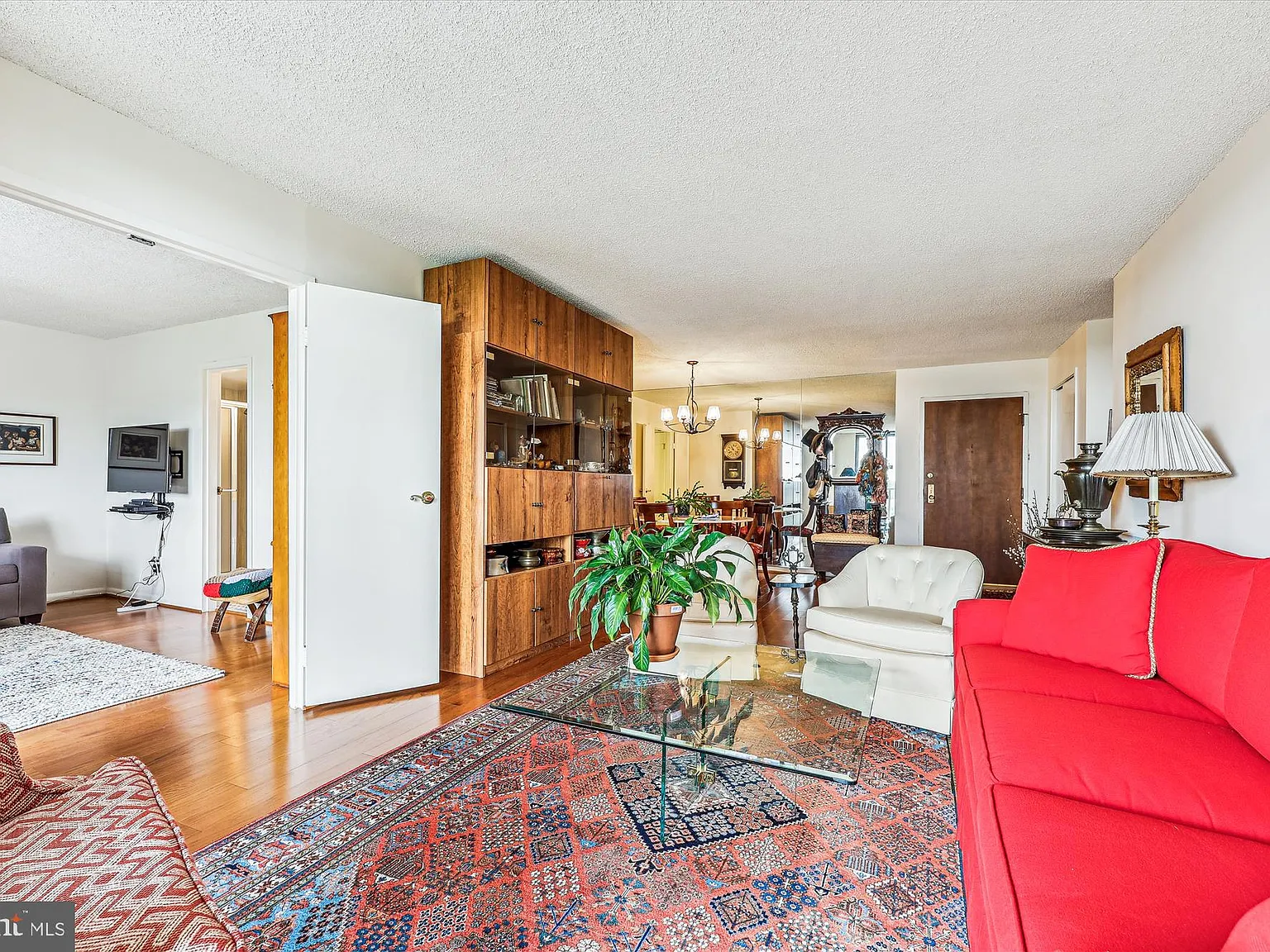 2 bed, 2.0 bath, 1077 sqft, $2,400 — Photo 4