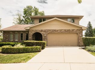 15245 Raintree Dr, Orland Park, IL