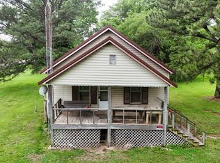 741 County Highway 10, Fairfield, IL 62837