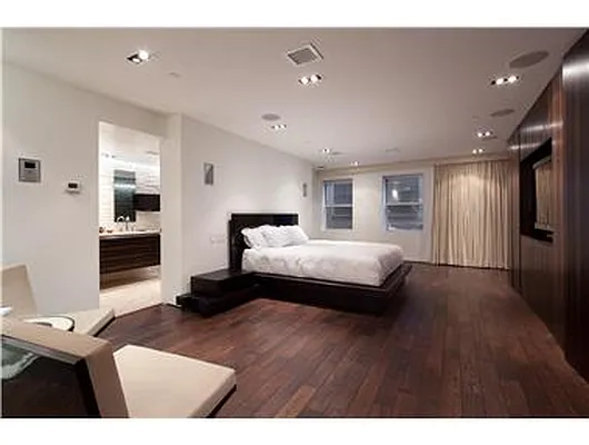 Rented by Douglas Elliman | media 26