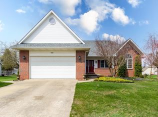 305 Mansfield Dr, Lapeer, MI 48446