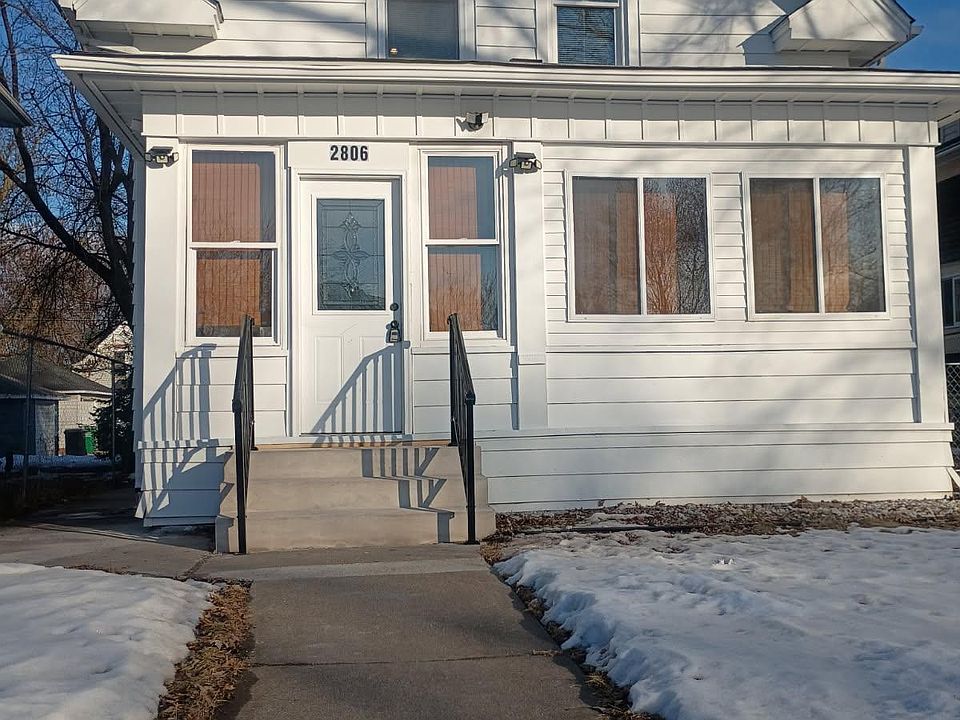 1st image of 2806 Humboldt Ave N