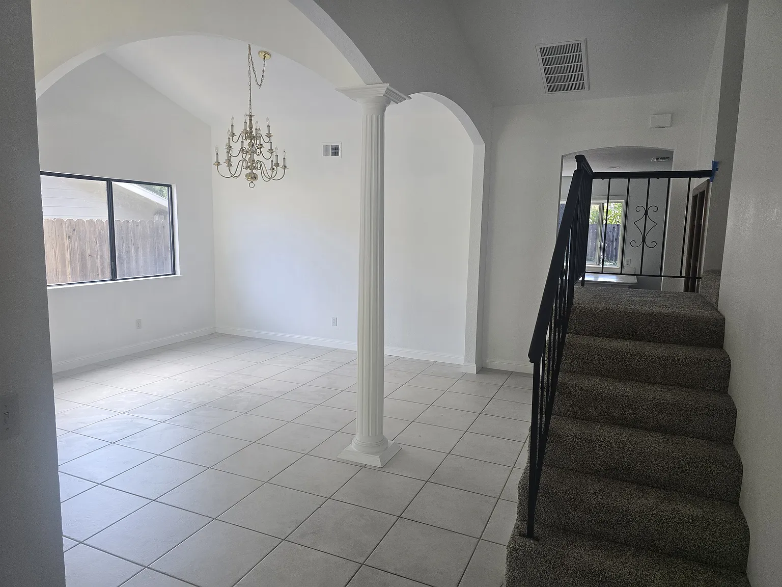 4 bed, 2148 sqft, $3,050 — Photo 3