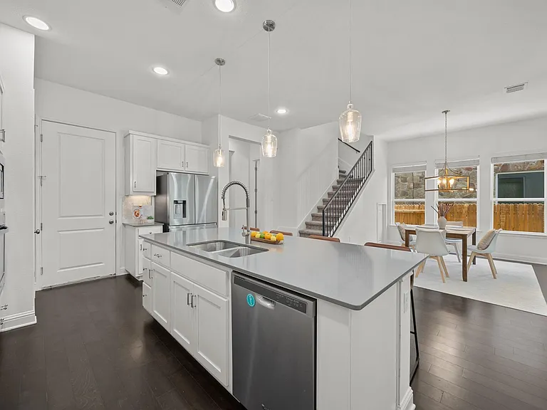 5305 Mandevilla Dr — Photo 11