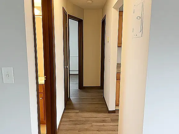 3923 Lookout Pl NE #7 — Photo 3