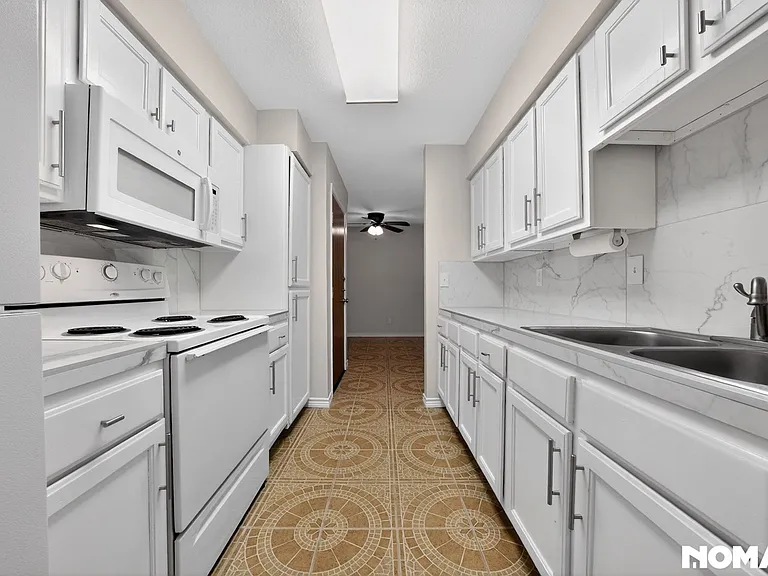 4119 Medical Dr #E203 — Photo 10