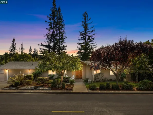 311 Fernwood Dr, Moraga, CA 94556