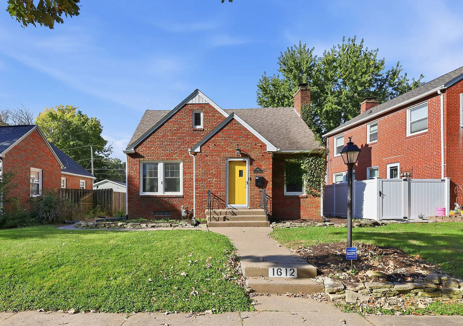 4 bed, 2.5 bath, 2771 sqft, $2,200 — Photo 3