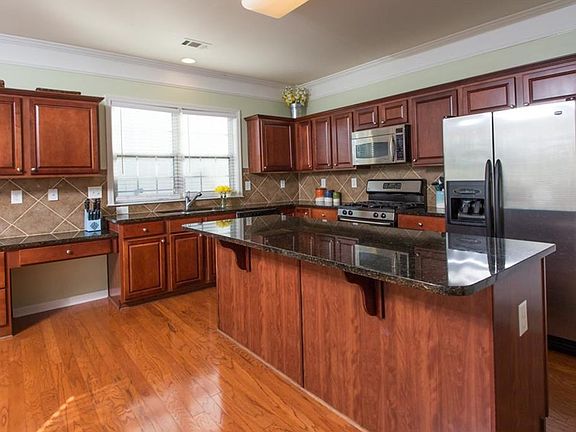 4th image of 134 Susobell Pl